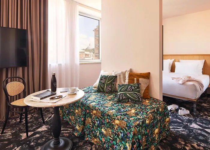Otel Mama Shelter