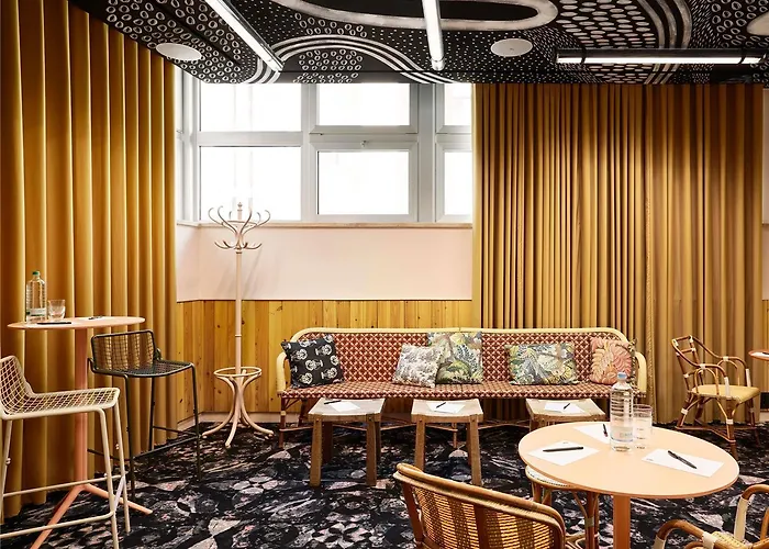 Otel Mama Shelter