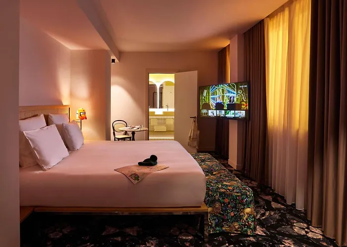 Mama Shelter Hotel 4*